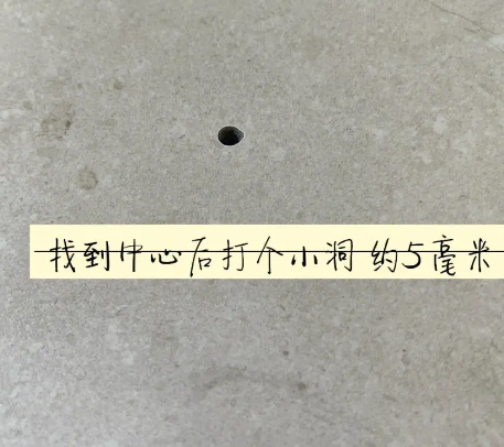 扬州瓷砖空鼓维修公司专业解答在瓷砖铺贴过程中，如果砂料搅拌不均匀，将会带来以下问题